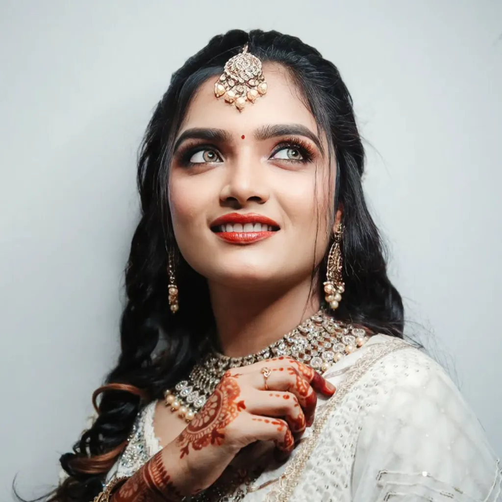 Nara Makeovers – Best Bridal Makeup & Beauty Studio in Kottayam